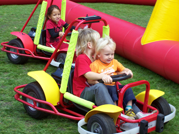 Cub Kartbaan karten_kart kinderfeest Kinderparty