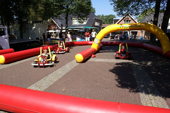 Cub Kartbaan karten_kart kinderfeest Kinderparty