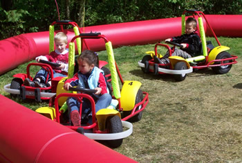 Cub Kartbaan karten_kart kinderfeest Kinderparty